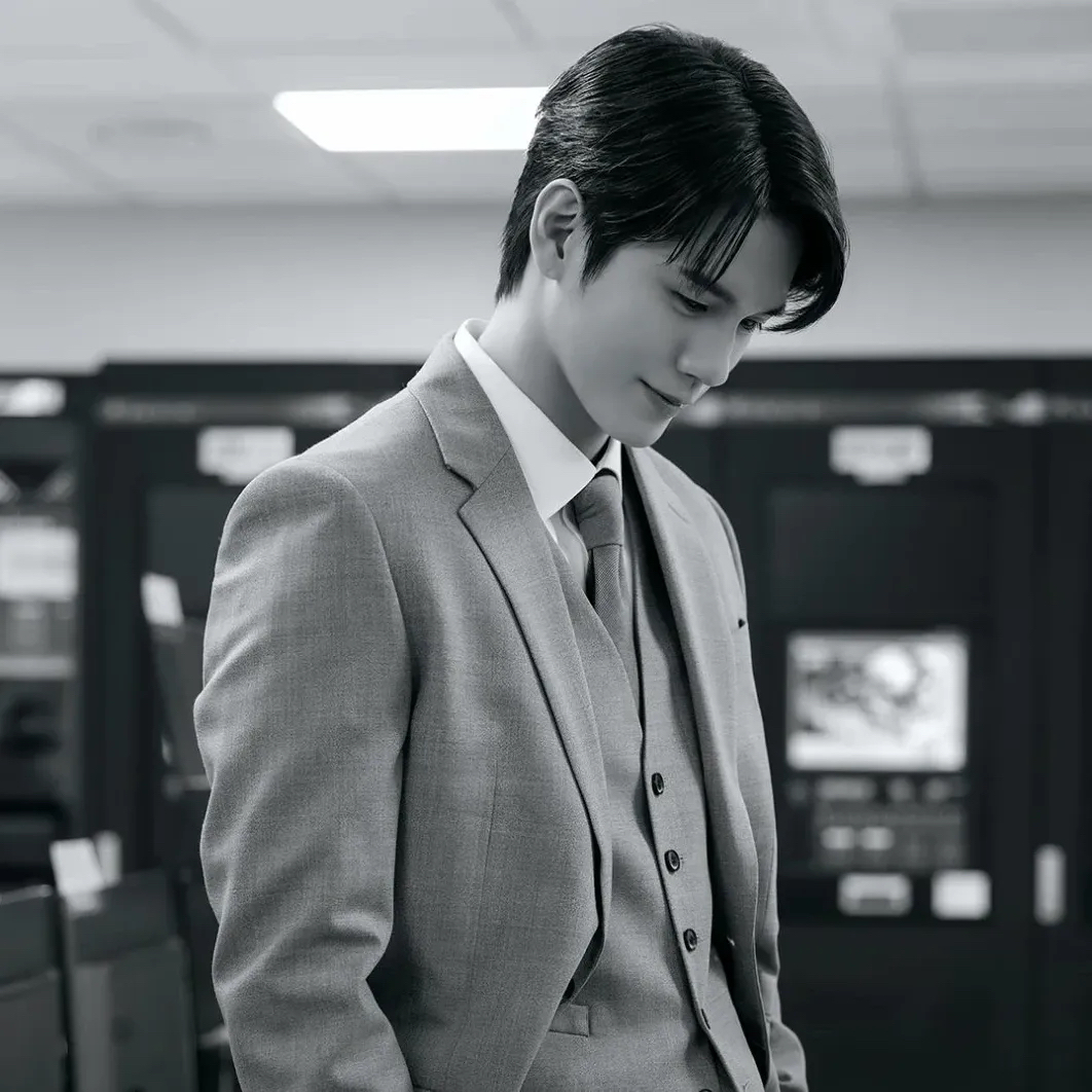 Foto terbaru dari Ong Seongwu