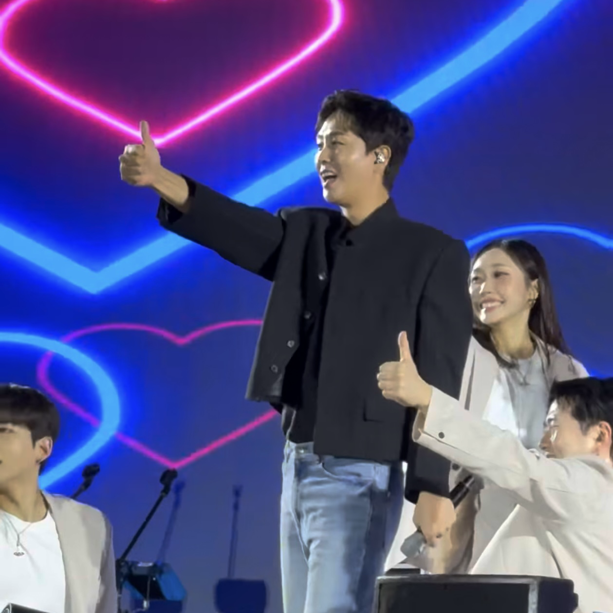 Behind-the-scenes cut of Song Minjun