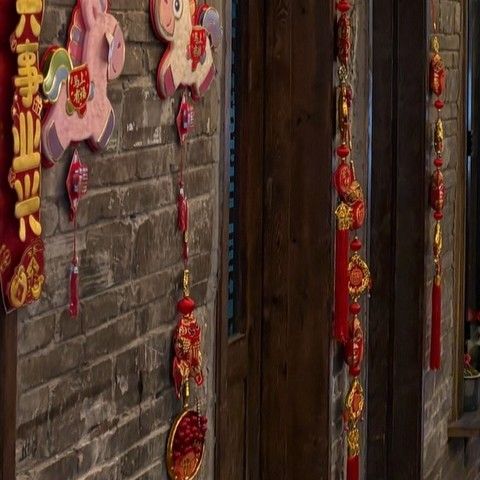 Behind-the-scenes cut of Bona