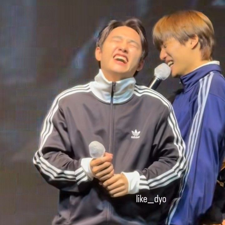 都暻秀 (D.O.)的最新照片