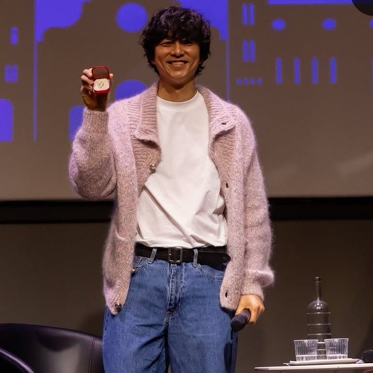 Behind-the-scenes cut of Yoon Shiyoon