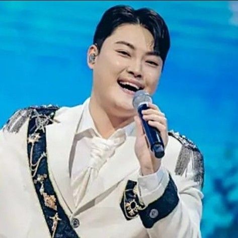 A moment captured by a fan of Kim Kyungmin