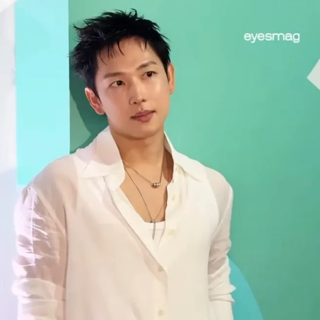 Latest photo of Yim Siwan