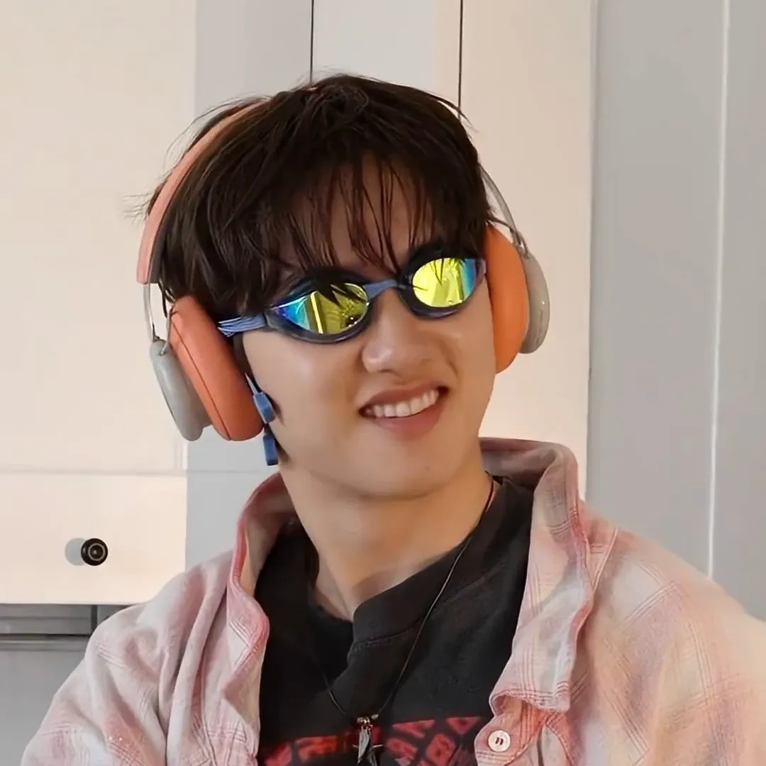 Cuplikan di balik layar dari Doh Kyungsoo (D.O.)
