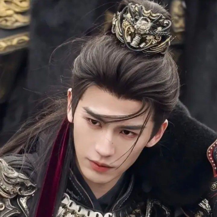 张凌赫的近期活动照