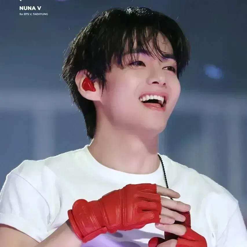 Behind-the-scenes cut of Kim Taehyung (V)