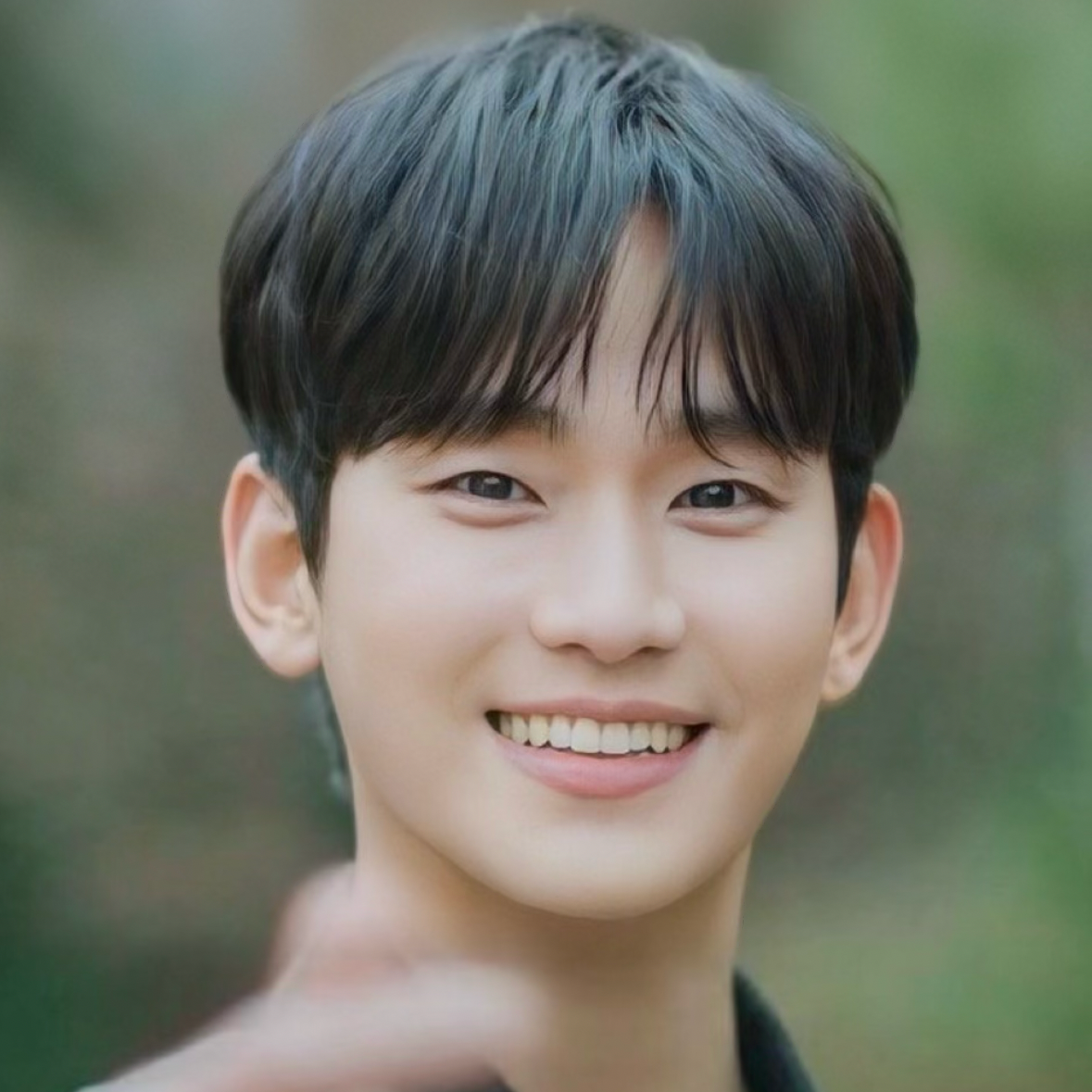 キム・スヒョンのビハインドカット