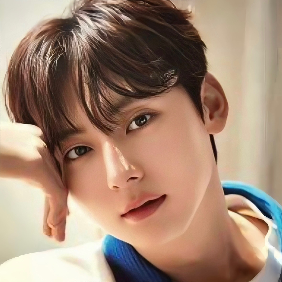 A moment captured by a fan of Hwang Minhyun