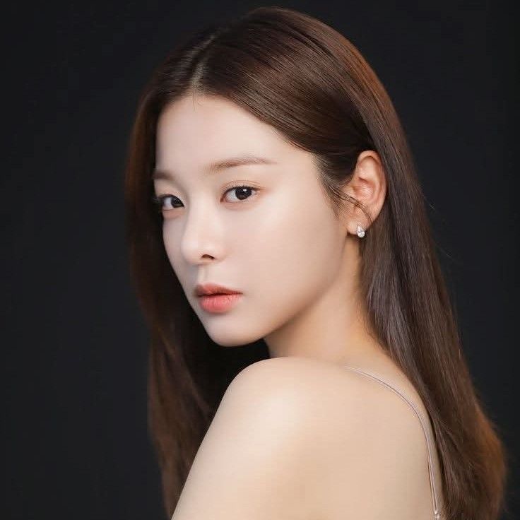 Latest photo of Seol Inah
