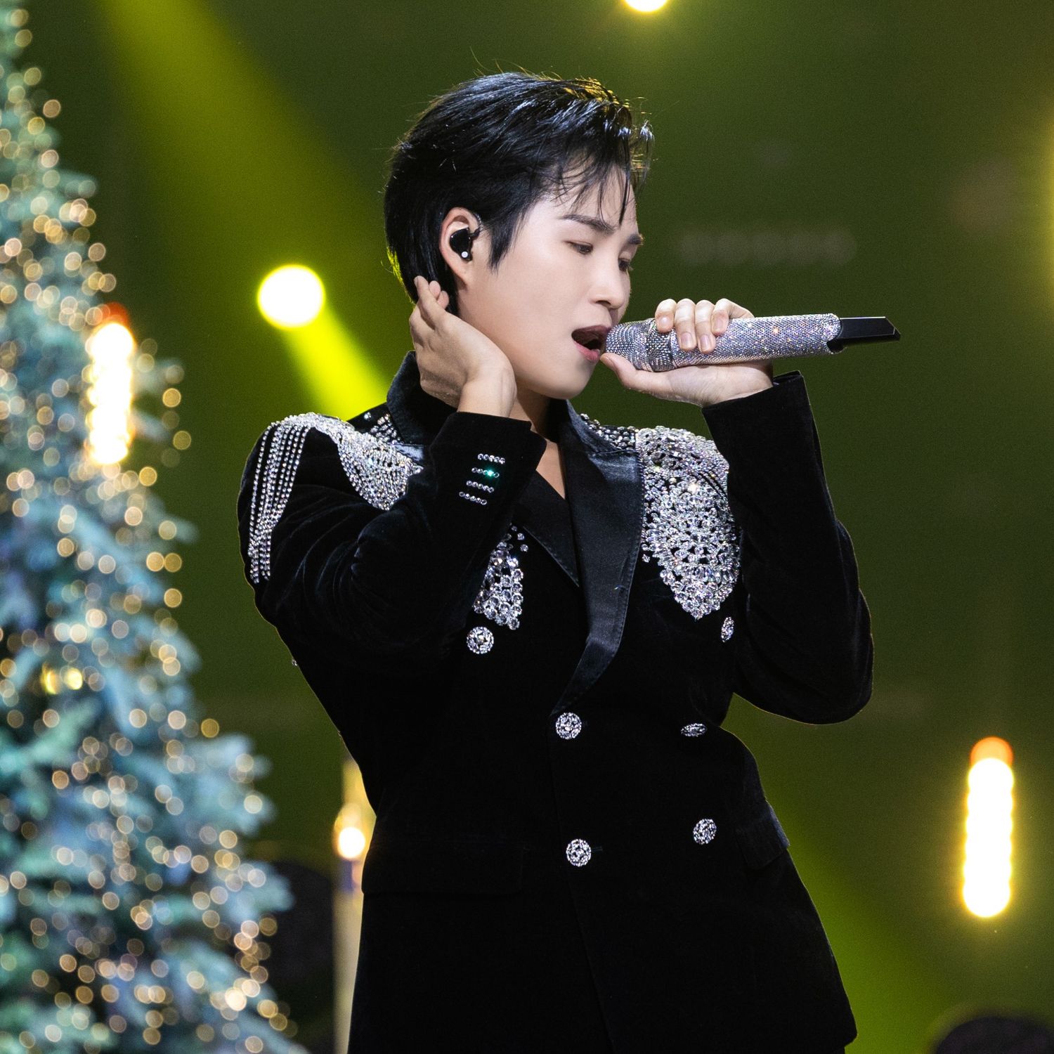 粉丝拍下的金熙栽瞬间