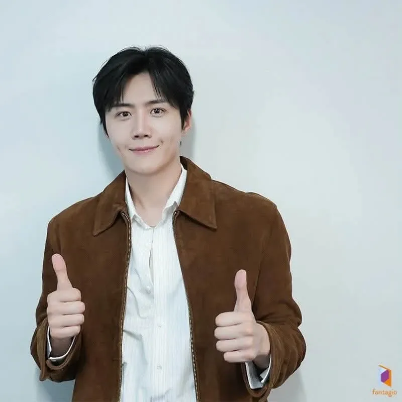 Behind-the-scenes cut of Kim Seonho