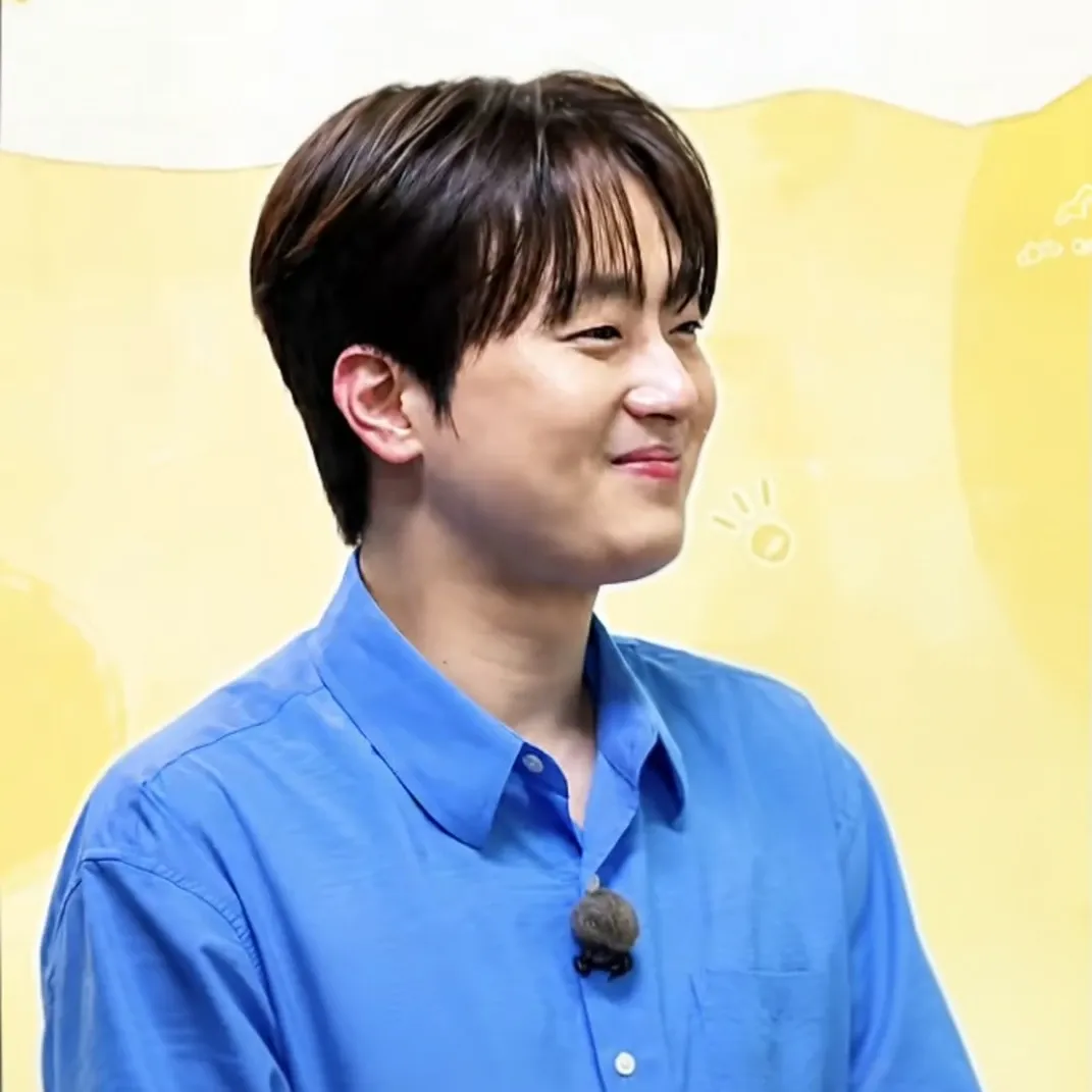 A moment captured by a fan of Lee Chanwon