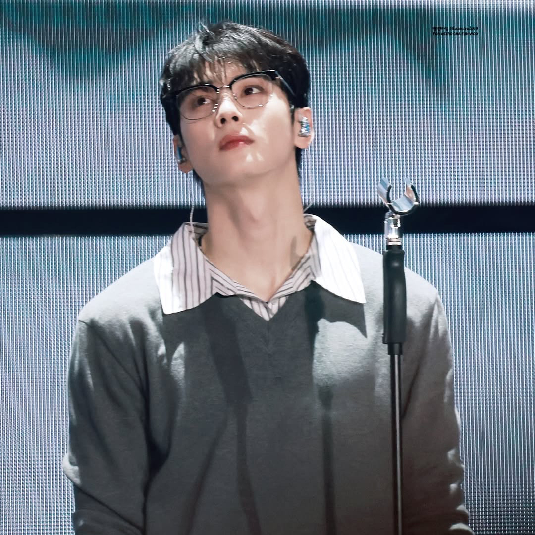 Recent activity shot of Cha Eunwoo