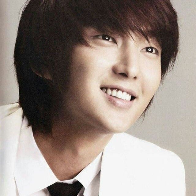 Recent activity shot of Lee Joongi