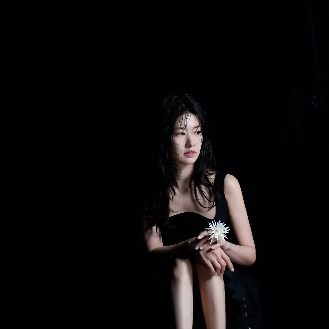Behind-the-scenes cut of Jung Somin