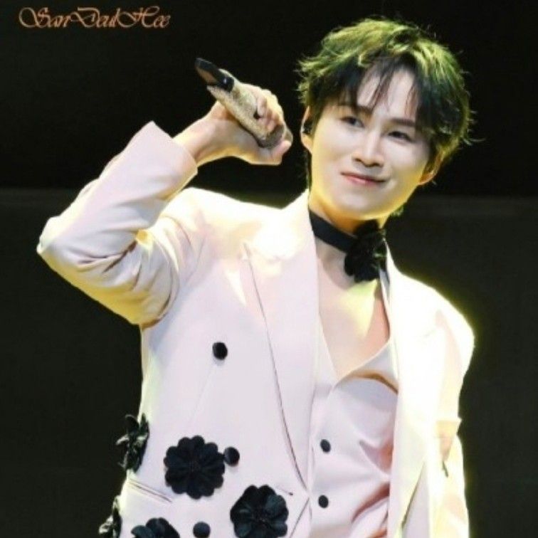 粉丝拍下的金熙栽瞬间