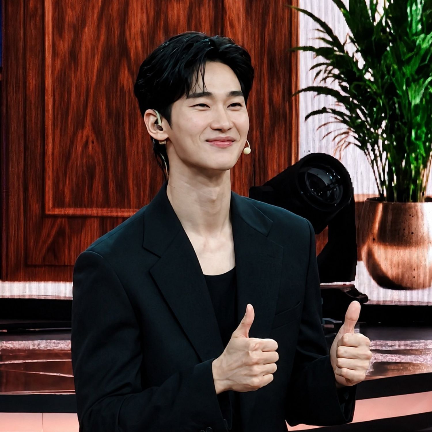 Behind-the-scenes cut of Kim Soohyun