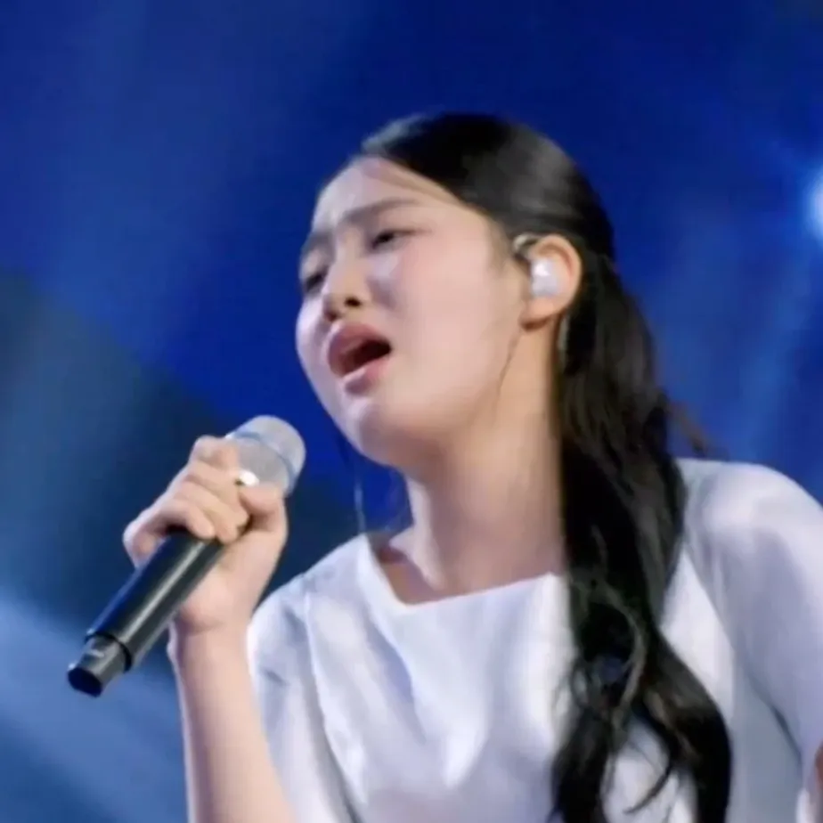 Momen yang diabadikan oleh penggemar Kim Taeyeon