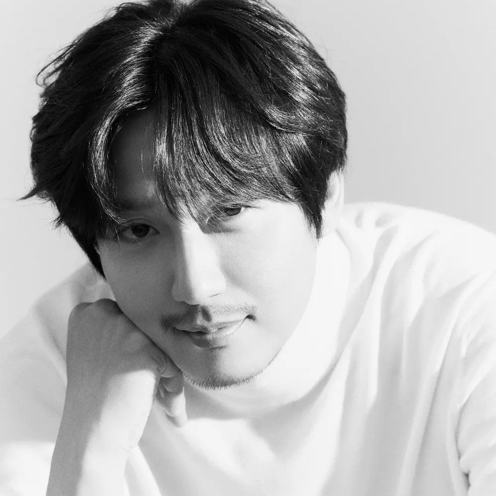 Behind-the-scenes cut of Kim Namgil