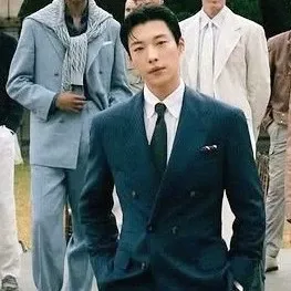 A moment captured by a fan of Woo Dohwan