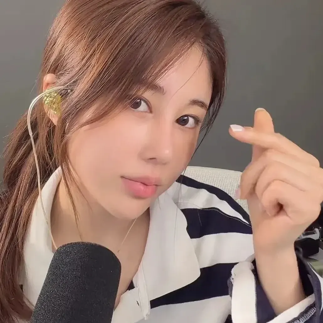 Momen yang diabadikan oleh penggemar Kim Soyou