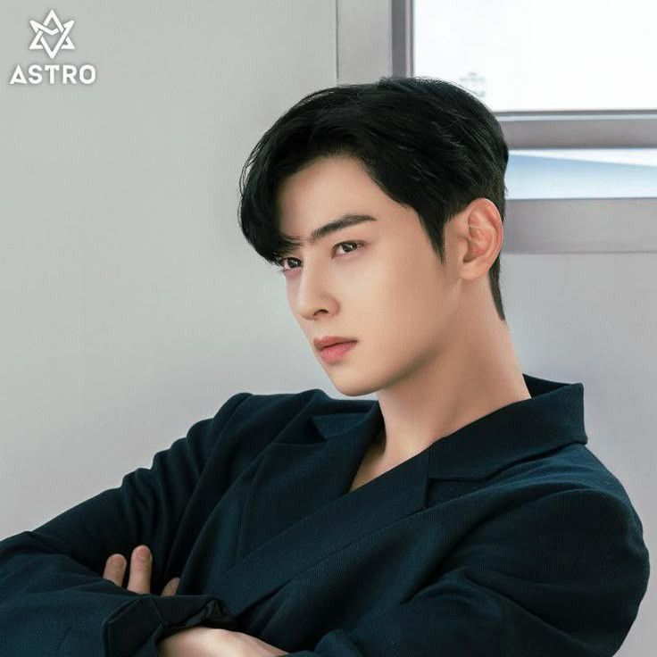 Behind-the-scenes cut of Cha Eunwoo