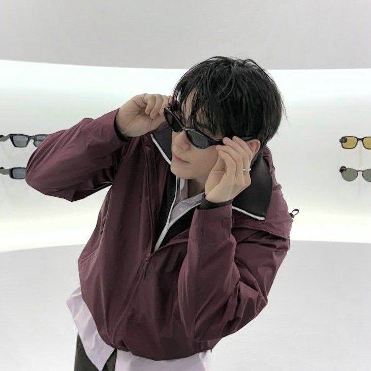 粉絲拍下的邕聖祐瞬間