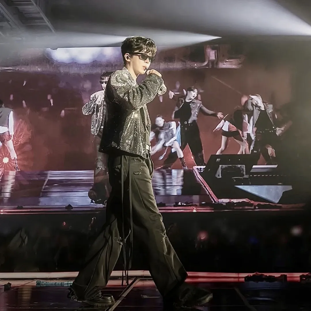 A moment captured by a fan of Lim Youngwoong