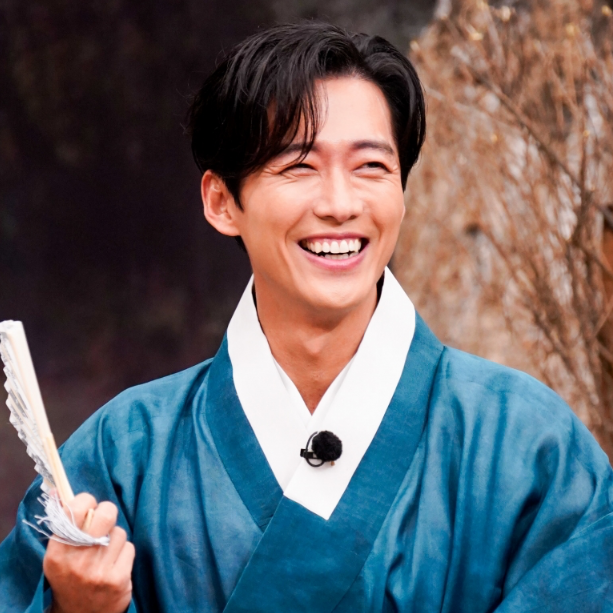 A moment captured by a fan of Namkoong Min