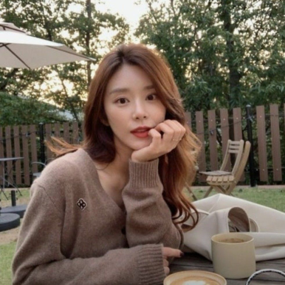 Recent activity shot of Lee Joobeen