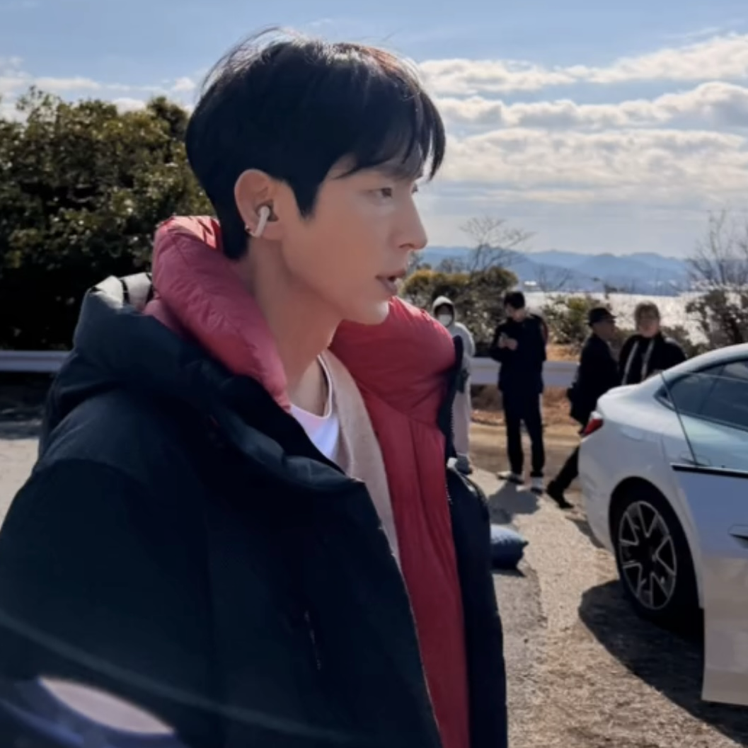 Latest photo of Lee Joongi