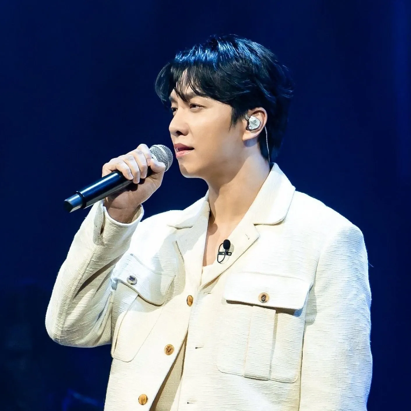 Cuplikan di balik layar dari Lee Seunggi