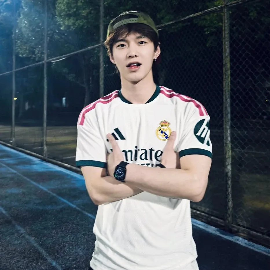 Latest photo of He Yu