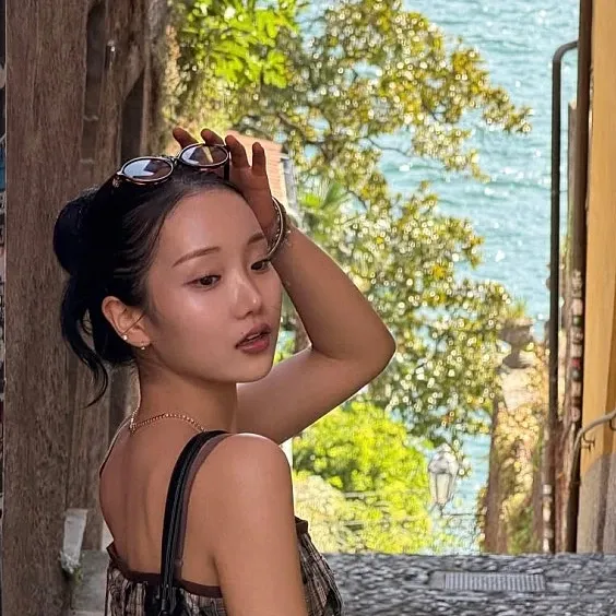 Recent activity shot of Kim Soyeon (2004)