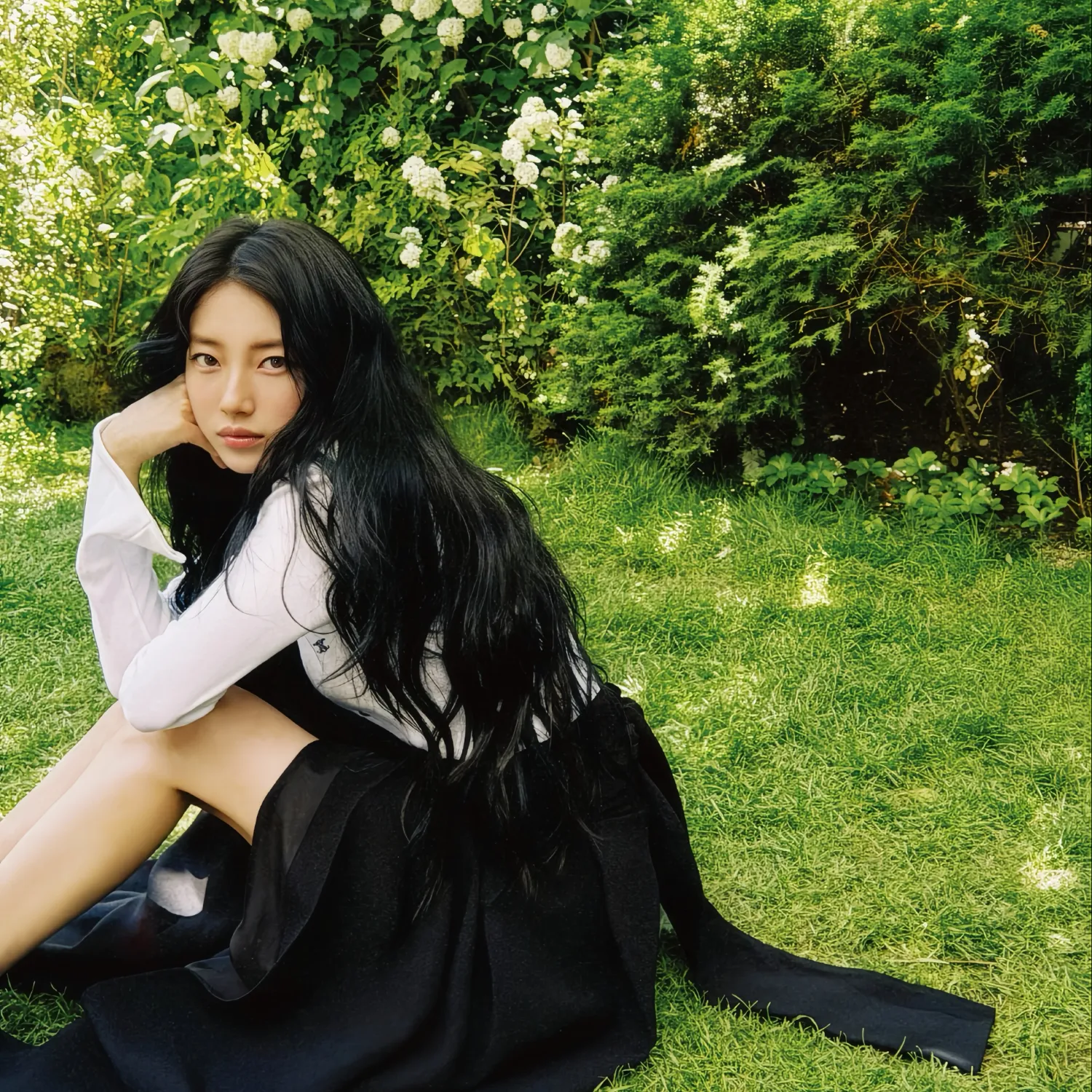 Behind-the-scenes cut of Bae Suzy