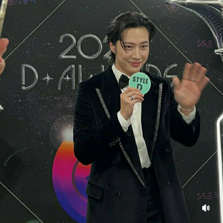 Latest photo of Lee Jongwon