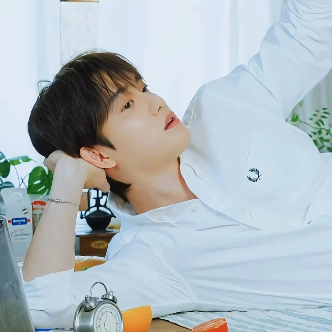 粉絲拍下的都暻秀 (D.O.)瞬間