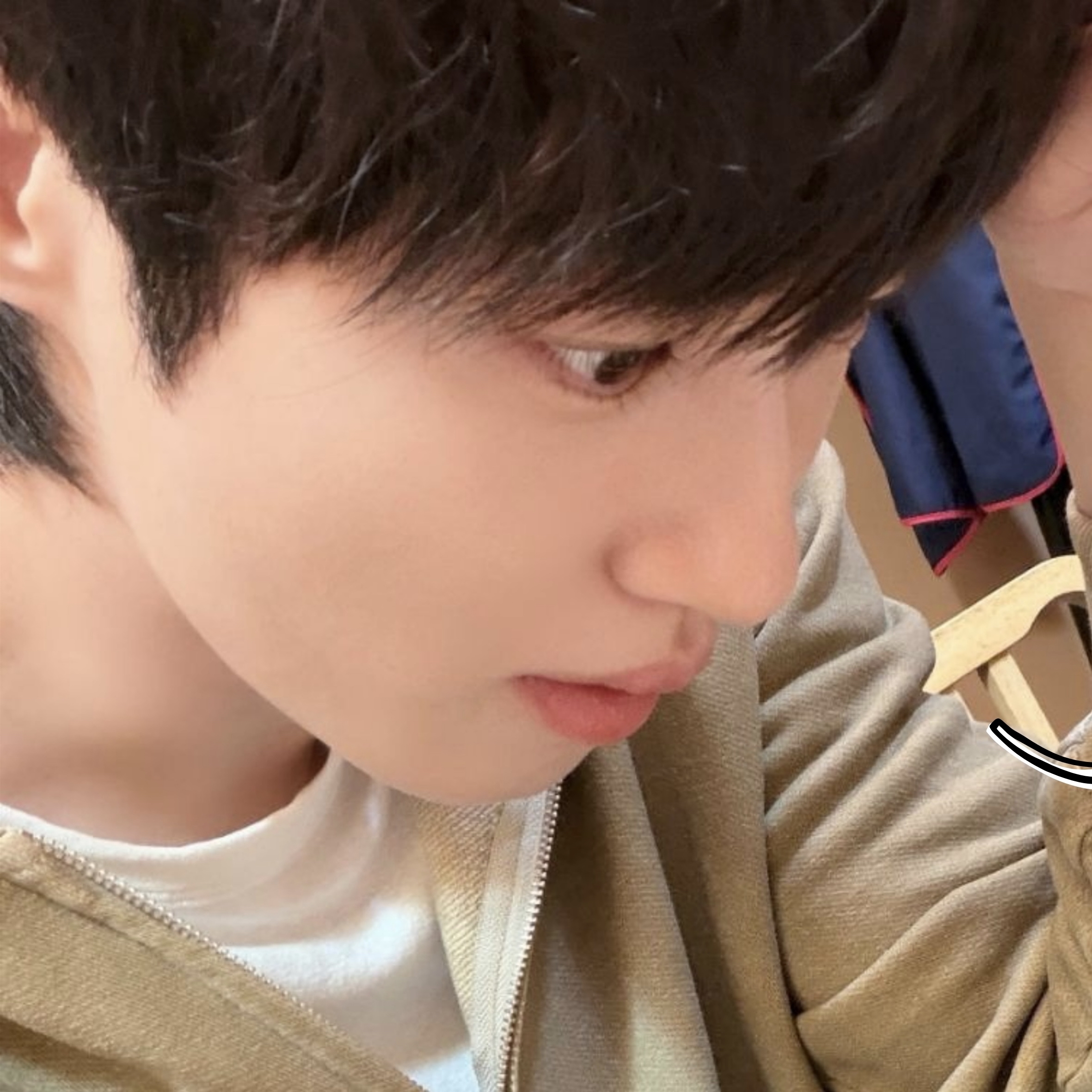 Behind-the-scenes cut of Byeon Wooseok