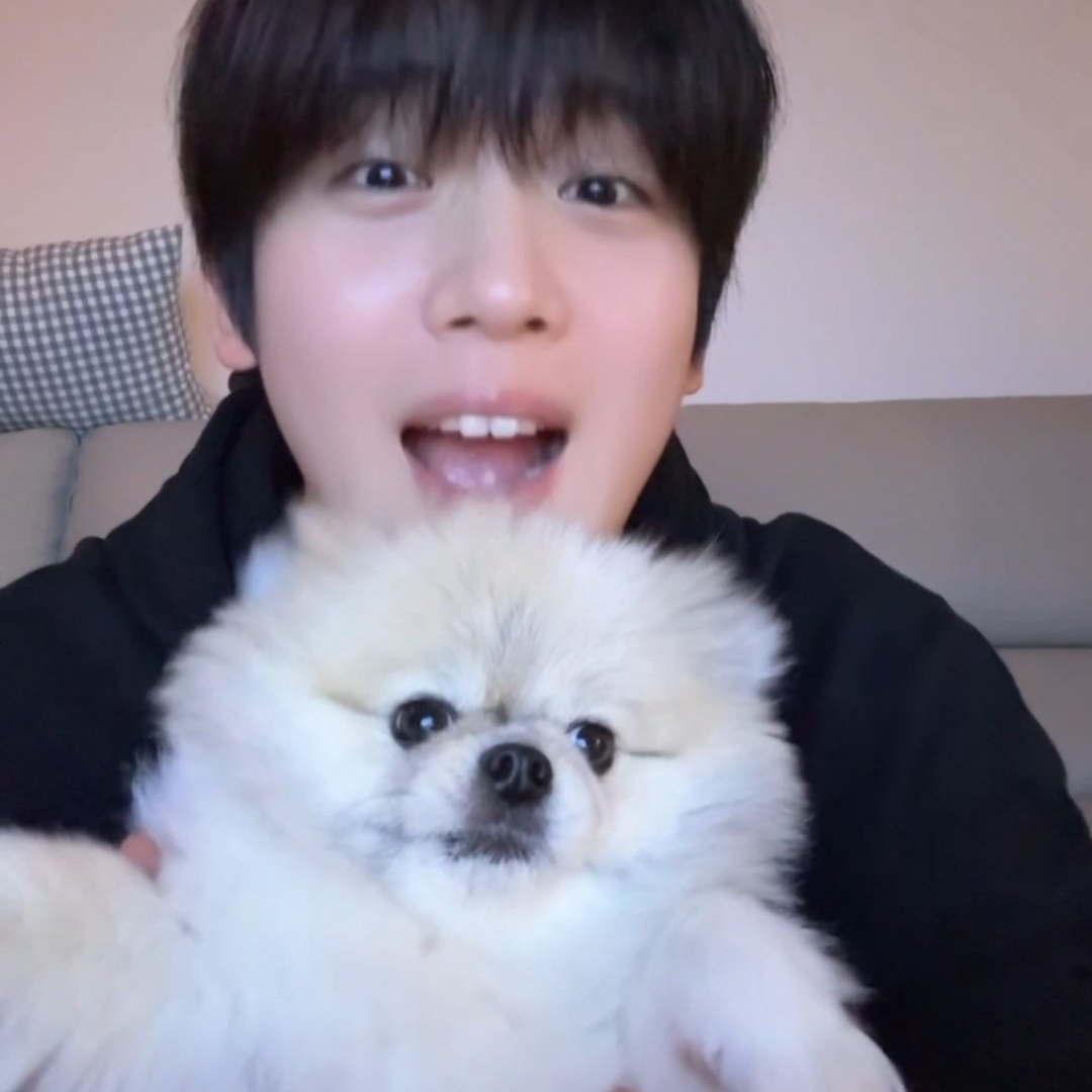 Foto terbaru dari Kim Yohan