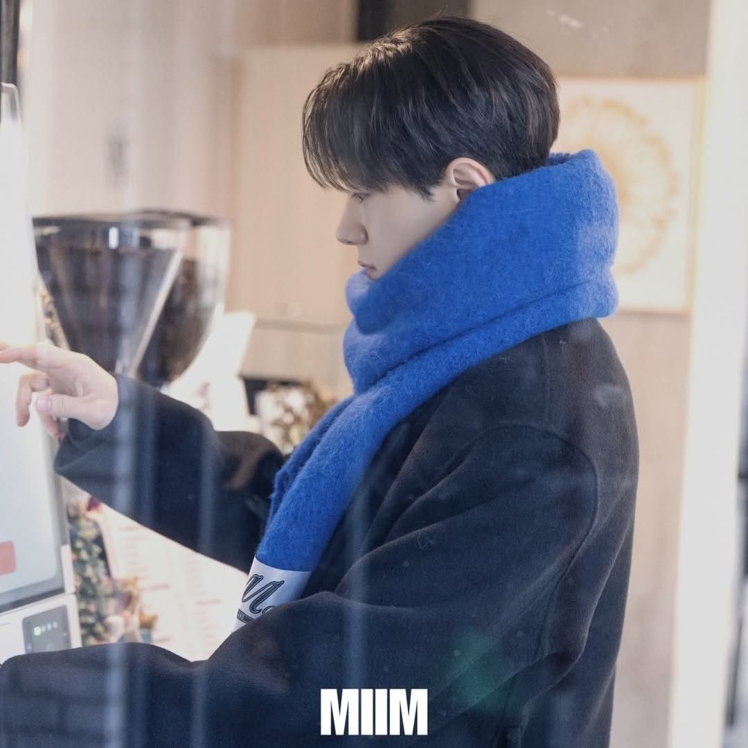 Recent activity shot of Kim Myungsoo (L)