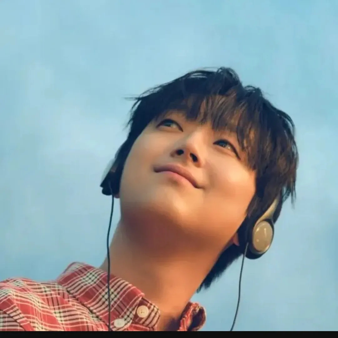 Foto terbaru dari Lee Chanwon