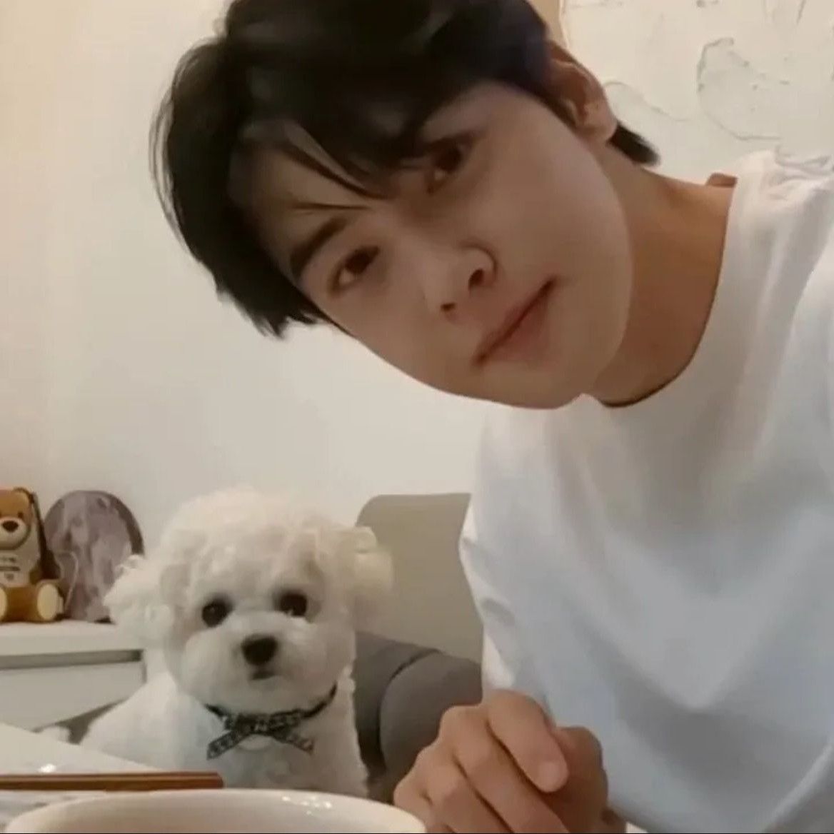 Cuplikan di balik layar dari Cha Eunwoo