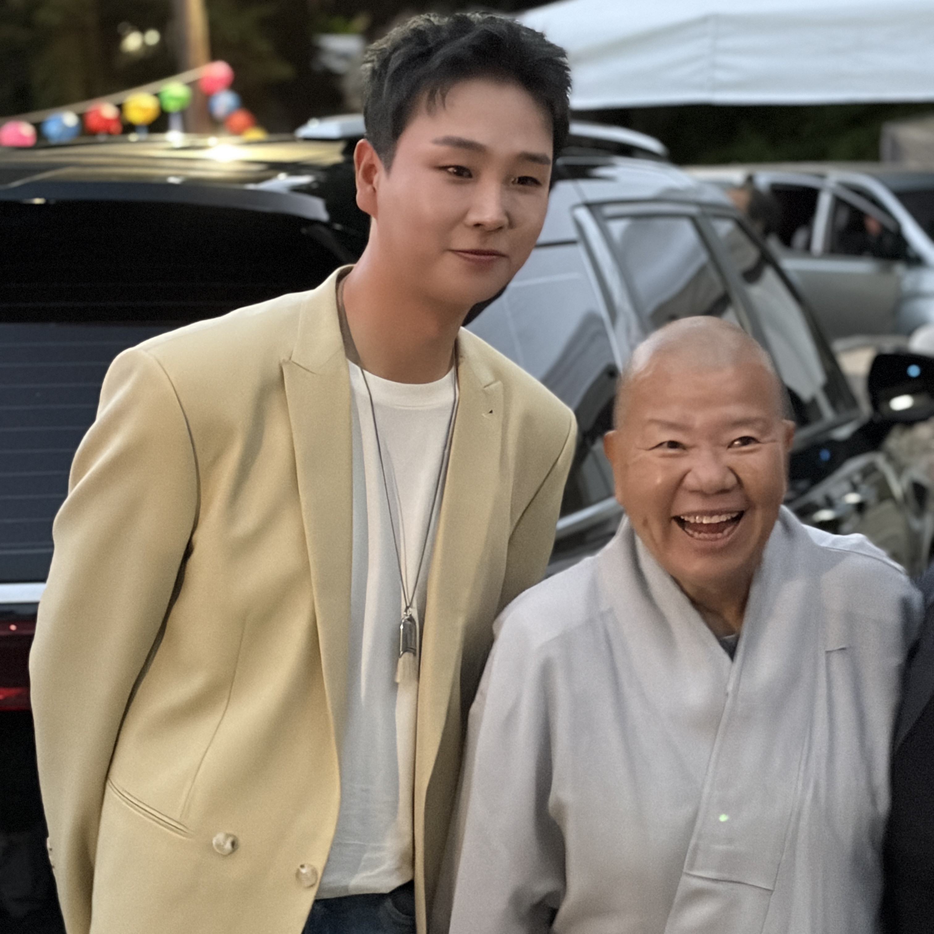 Behind-the-scenes cut of Song Minjun