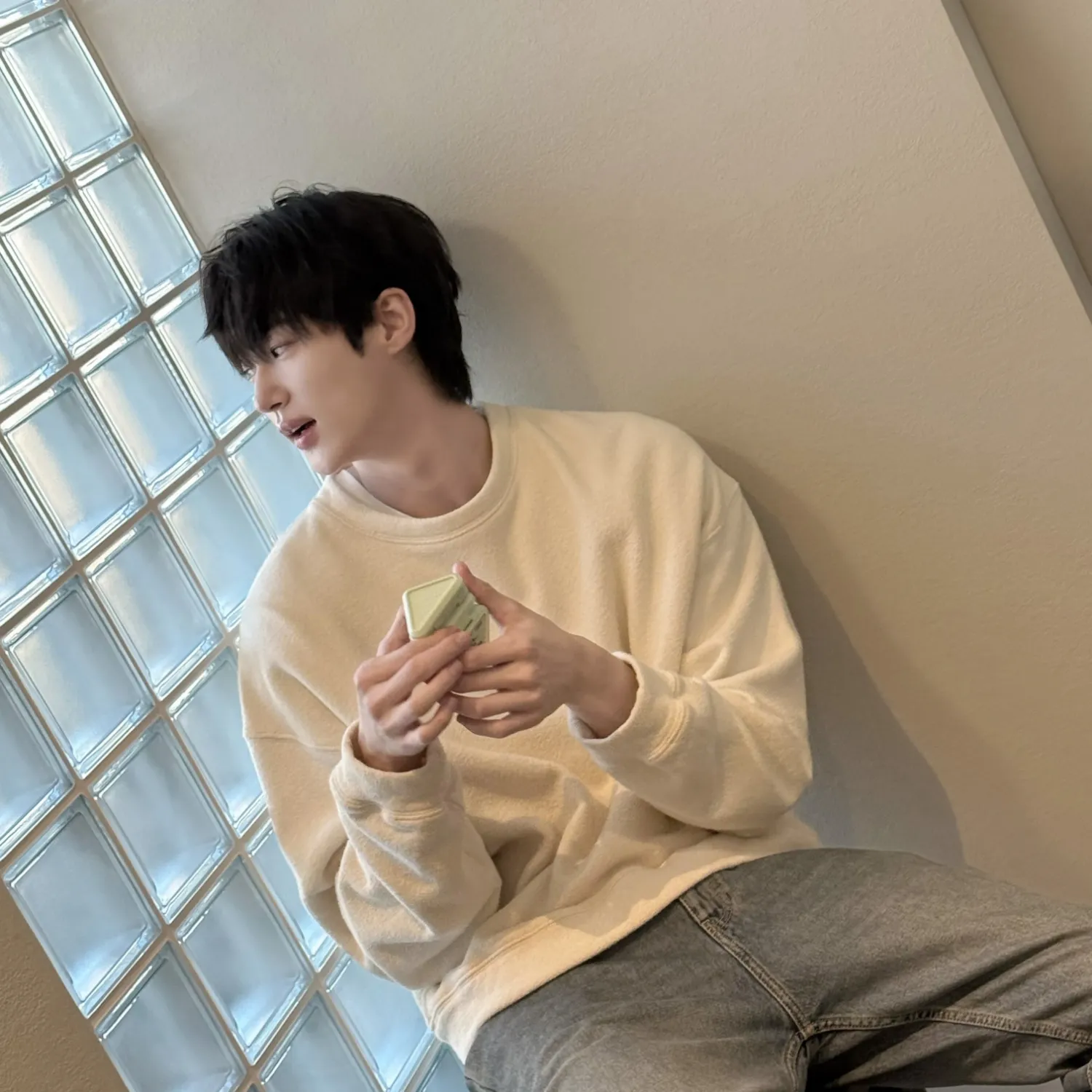 A moment captured by a fan of Byeon Wooseok