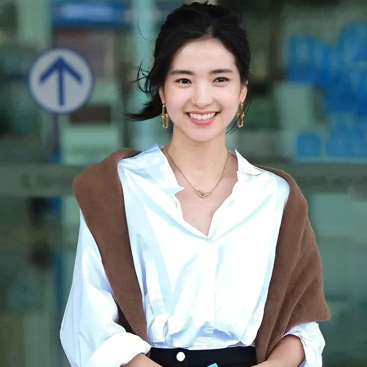 Behind-the-scenes cut of Kim Taeri