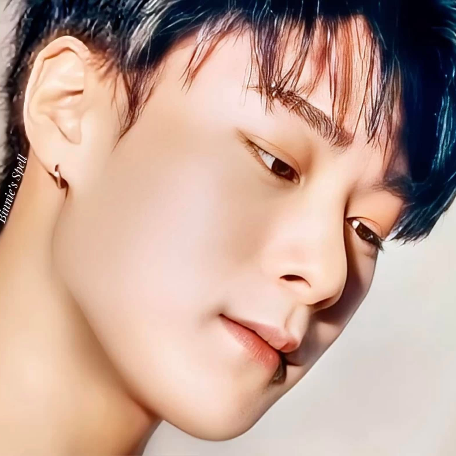 A moment captured by a fan of Cha Eunwoo