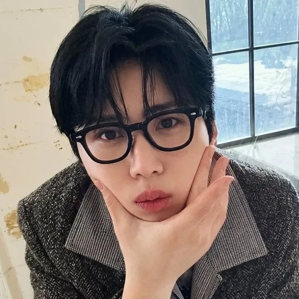 Recent activity shot of Kim Seonho