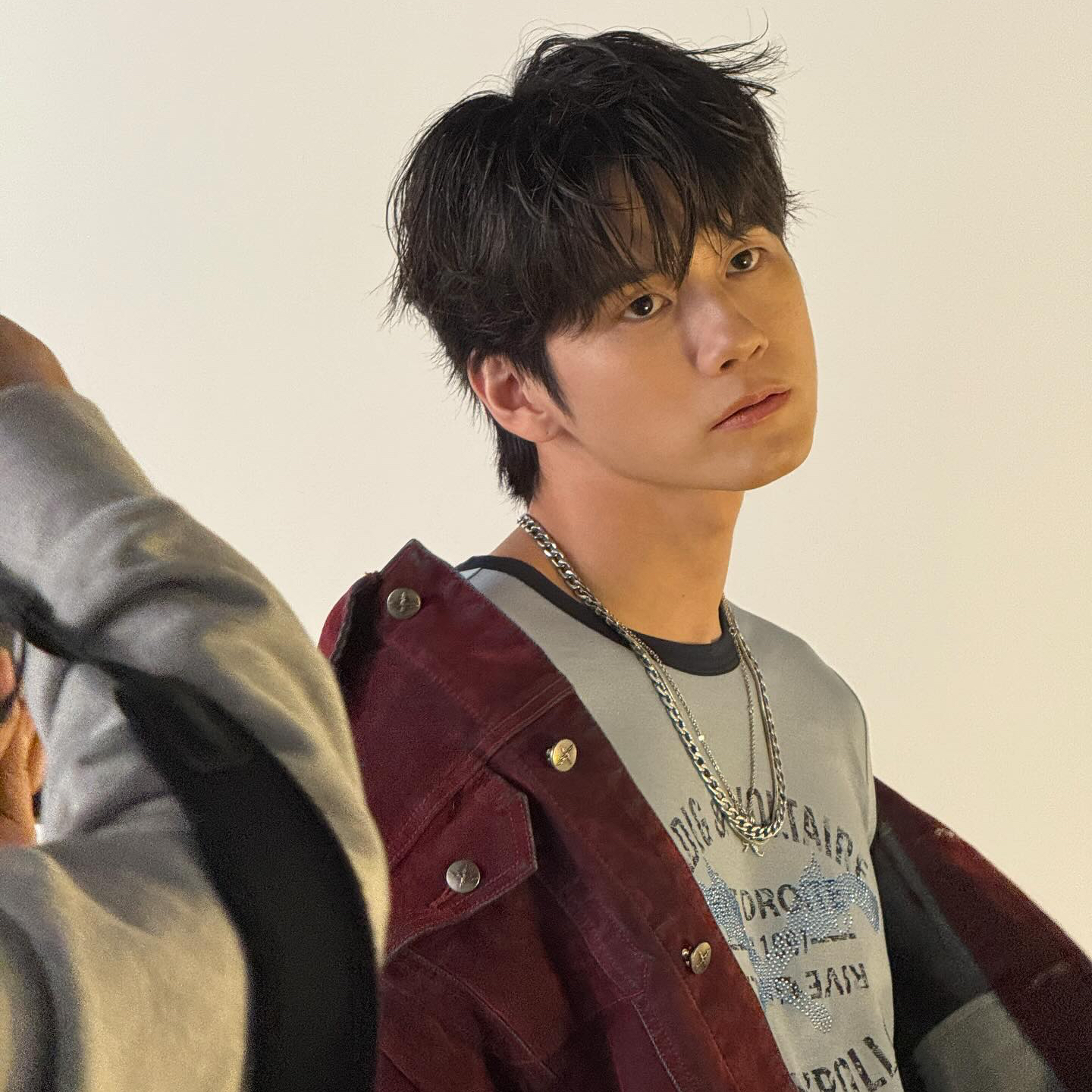 粉丝拍下的邕圣祐瞬间