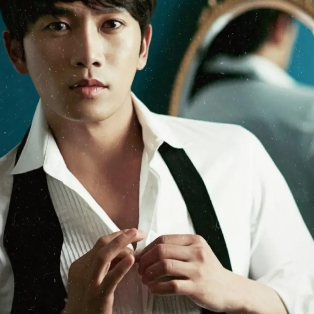 Latest photo of Ji Sung