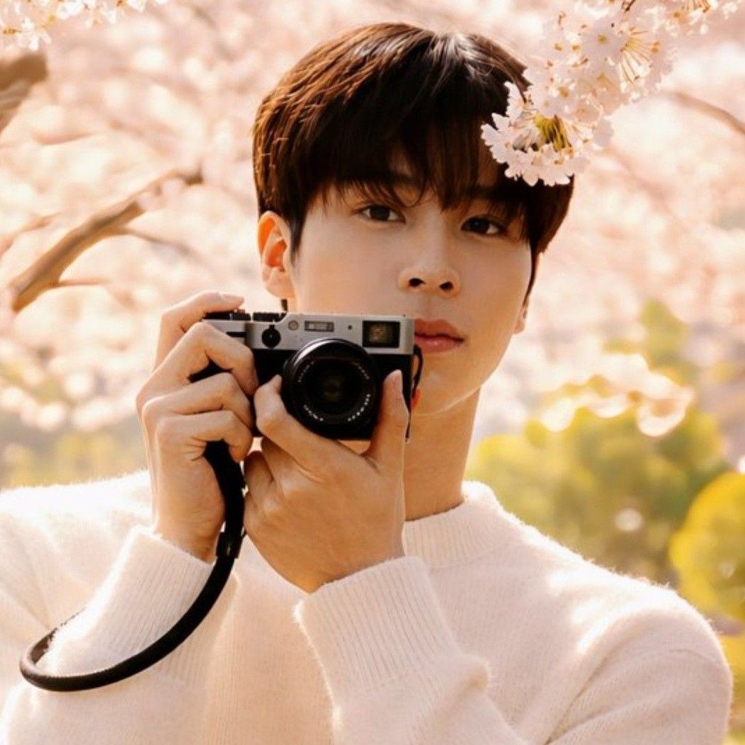 A moment captured by a fan of Jeong Dongwon